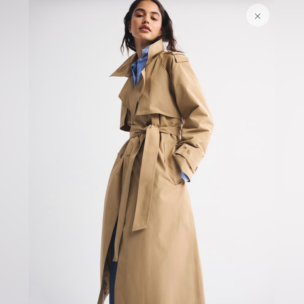 GAP Women's Tan Trench Coat